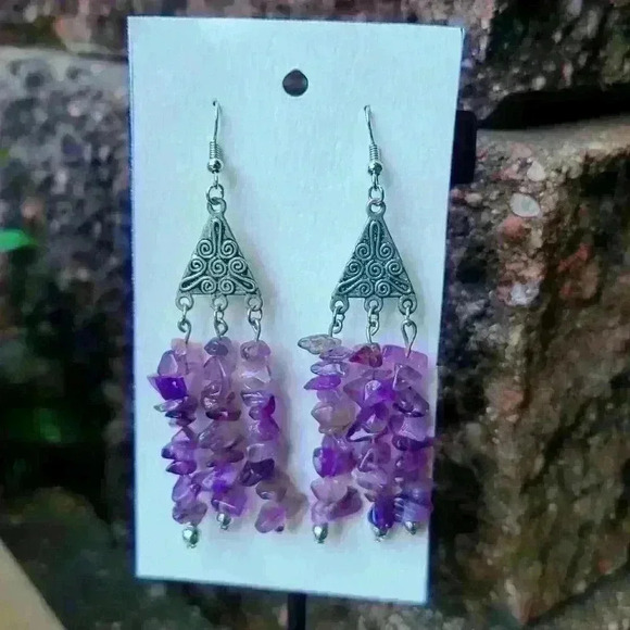 Silver tone amethyst vintage earrings - Picture 2 of 12